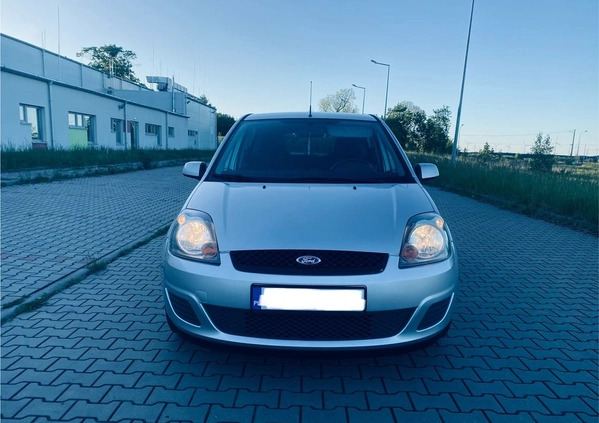 Ford Fiesta cena 8900 przebieg: 236400, rok produkcji 2007 z Sztum małe 379